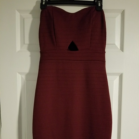 Dress - Picture 2 of 2